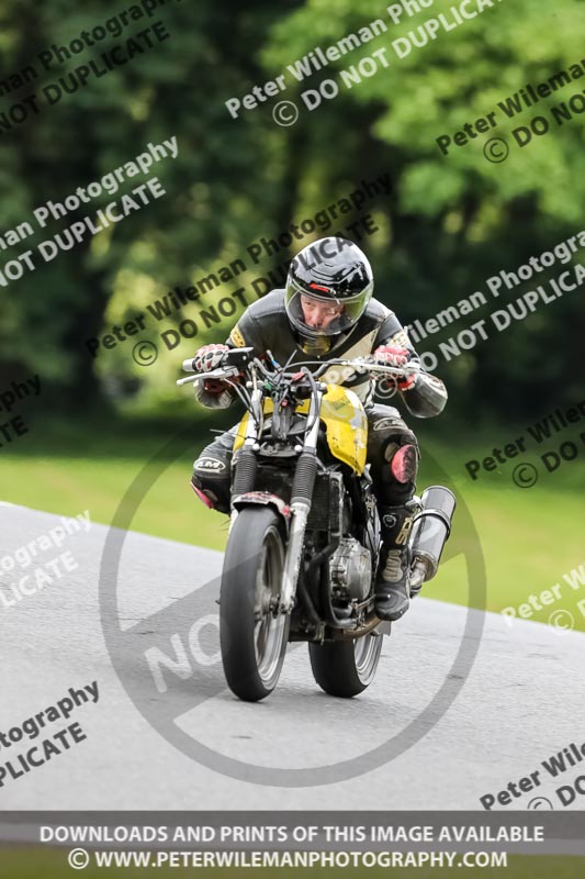 cadwell no limits trackday;cadwell park;cadwell park photographs;cadwell trackday photographs;enduro digital images;event digital images;eventdigitalimages;no limits trackdays;peter wileman photography;racing digital images;trackday digital images;trackday photos